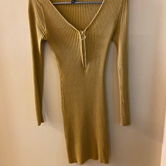 Derek Heart sandy yellow colored mini sweater dress/tunic NWOT - size m… - Picture 3 of 10
